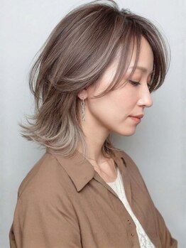 サンタフェ 一宮森本店(Santa'Fe)の写真/[脱白髪染め/髪質改善]活かしてデザインする新しい白髪染め◇艶やかで美しい大人のグレイヘアをご提案♪