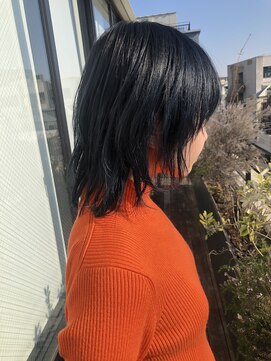 ベチカ(vetica) ブルージュのミディアムウルフスタイル