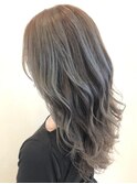 【essence】ハイライト×オーシャンベージュ