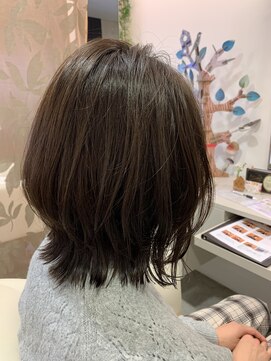 パシフィックダズールバトン(Pacific Dazzle baton) 外はねショート2