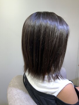 ユーネリー(U-NERY) ミディアムスタイル