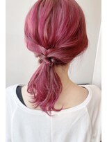レシェル 松阪(RECIEL)&nbsp;ビビットピンクハイライト＆アレンジスタイル