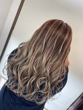 アイズ 渋沢(AIZU) バレイヤージュ/ハイライト/Aujua/ブリーチ/ダブルカラー