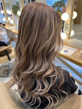 クレア本厚木(CREA) ［chii］ハイライトカラー　アッシュベージュ