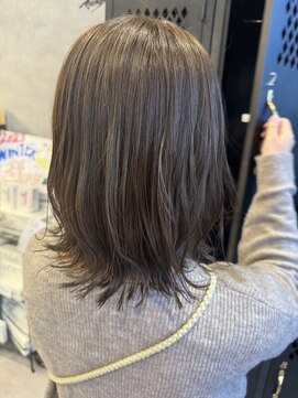 アチーブリス(achieve Liss) 透け感×立体感◎ 大人ナチュナルなオリーブグレージュ