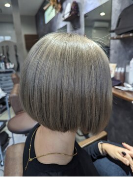 ロム ハイトーンカラー/ニュアンスカラー/大人ボブ/顎ラインボブ