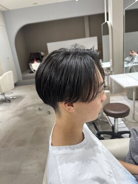 ワークスヘアー(WORKS HAIR) 刈り上げセンターパート