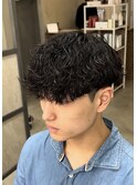 大分メンズ波巻きスパイラルパーママッシュツーブロック刈り上げ