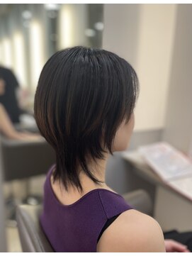 ビューテサロン トレボー 昭島店 ジェンダーレスショートウルフ