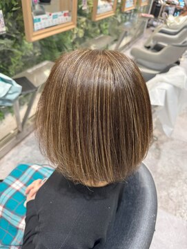 イメージア 町田店(IMAGE A) 大人の白髪ぼかしハイライトカラーボブ