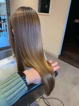 ユニ(Uni.) ミルクティーベージュ