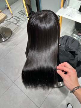 ロンドルピナス 小倉(Lond Lupinus) ミディアムヘア暗めカラー/デザインカラー/フェイスフレーミング