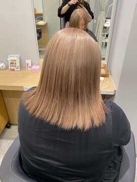 イリ 梅田(ili) まろやかベージュ