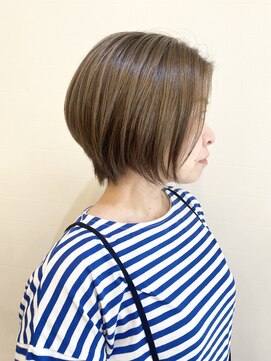 モリオ フロム ロンドン 成増店 【morio成増/一戸】大人かわいいくびれショートボブ