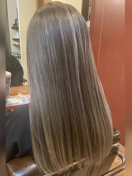 ブリッツ レボ(BLITZ-REVO) 着物ヘア/ダークアッシュ/ミディアムレイヤーカット/柏駅