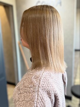 コタ 水戸(COHTA) レイヤーカットミルクティーベージュブリーチなしダブルカラー