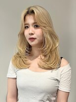 アクシス ナゴヤ(AXIS NAGOYA)&nbsp;ワンホンレイヤー/ミルクティーブロンド/ダークブルー/名古屋駅