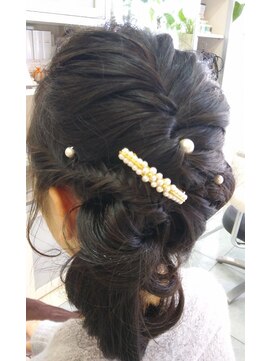 フェイバリット ビューティ ヨシミ(Favorite Beauty YOSHIMI) フィッシュボーンヘアアレンジ