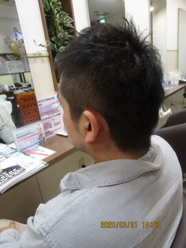 コアフィールフィス(COIFFURE fils) 【見附・今町】ウルフ×刈り上げ