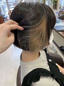 コアフィールフィス(COIFFURE fils) 《見附　今町》インナーホワイト×アッシュブラック