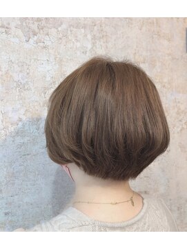 ピアニー(Peony) ショートボブ