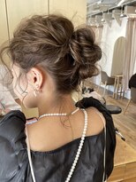 シロ(siro)&nbsp;結婚式ヘア、お呼ばれヘア、ニュアンスヘア