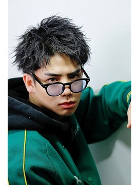 クオル 立川(QOL) ツイストスパイラル／メンズカット／眉毛／フェード／モヒカン