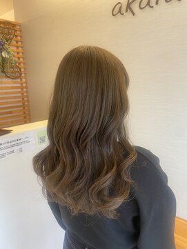 アカラ ヘアー akala hair オリーブベージュ