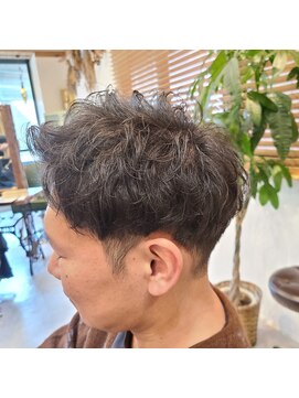 チリンバイロストシティー(Chillin by LOSTCITY) クセ毛を活かしたナチュラルスタイル