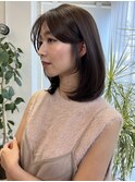 ミディアムヘア まとまるヘア グレージュカラー 艶髪
