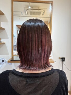 モントゥリー(Mon tree) ミディアム外ハネレイヤー×アンブレラカラーボルドー