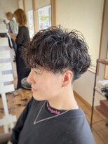 コモレビ(komorebi)&nbsp;【山本智文】ツイストスパイラルパーマメンズマッシュ