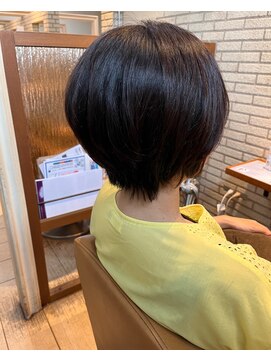 ハピネスフィール 宇治店(Happiness FEEL) クセを活かしたショートボブ