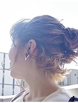 ソラ(sora) ボブ インナーカラーのメッシーバン