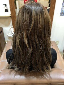 プース ヘアー(Pousse hair) ベージュアッシュ