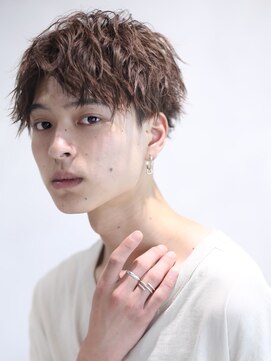 リップス 渋谷(LIPPS) 前下がりセンターパートスパイラル【チルマッシュ】