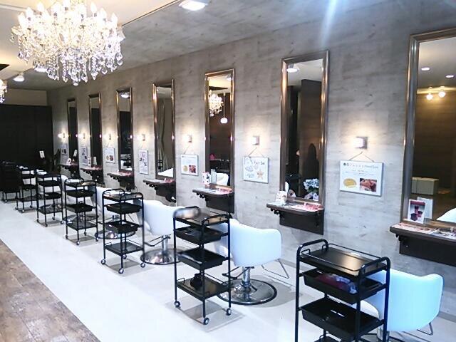 ヘアメイク アージュ 新宮店(HAIR MAKE age)