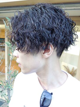 ヒート トウキョウ 目黒店(HEAT TOKYO) ツイスパセンターパートマッシュ波巻きダウンパーマメンズ目黒