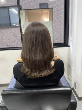 ラルムバイシー 新宿(LARME by Sea) 【モカグレージュ】巻きで作るミディアム韓国ヘア