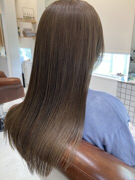 ファスナーグランデ(fustener grande) グレージュ　レイヤースタイル