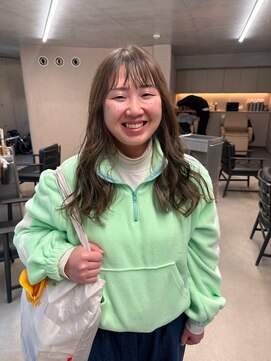 エウペ 渋谷(WEUPE) 斜めバング/グレージュカラー/デザインカラー/シルキーベージュ