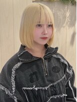 抜きっぱなしブロンド ケアブリーチカラー  切りっぱなしボブ