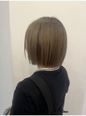 ショート×ベージュカラー