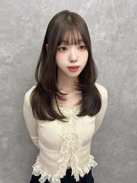 ヴェイナゴヤ(VEYY. nagoya) レイヤーカット/オリーブグレージュ/縮毛矯正/顔周りカット