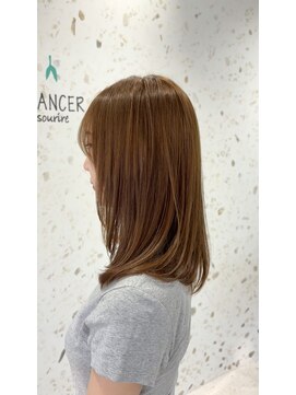 アヴァンセスリール(AVANCER sourire) ハニーベージュ