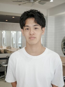 メレ 仙台(Mele) MEN’S HAIR/サーフカール/刈り上げセンターパート/仙台