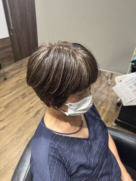 ハピネス クローバー 八木店(Happiness CLOVER) 大人の美しいグレイヘア脱白髪染め30代40代50代60代