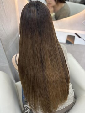 エス(Ess) 美髪/ワイドバング/ホワイトブロンド[髪質改善/ヘアセット/大宮]