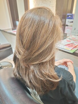 アンダウ(ANDEW) ロングレイヤースタイルファッションカラー