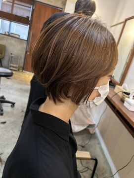 フランク 伊丹店(i's FRUNC) ベージュブラウンのショートヘア